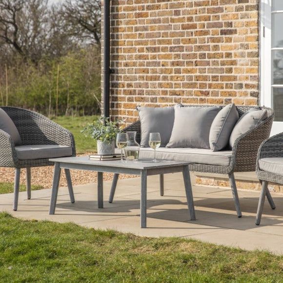 A stylish outdoor lounge set that will enhance your garden or terrace.