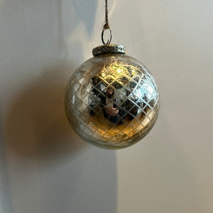 Lustre Diamond Patterned Bauble